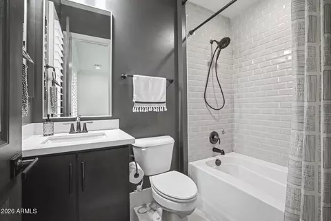 Bath - 1682 E Gillcrest Rd, Gilbert, AZ 85298 photo 3 of 5