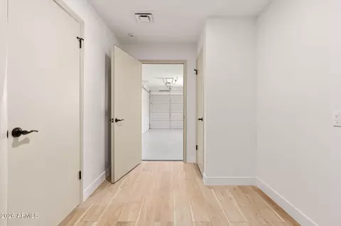 Entry Way - 6060 E Dallas St, Mesa, AZ 85205 photo 2 of 2