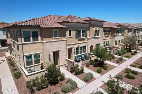 1823 E Chelsea Ln #102, Gilbert, AZ 85295