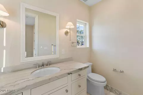 Bath - 2495 E Superstition Dr, Gilbert, AZ 85297 photo 5 of 8