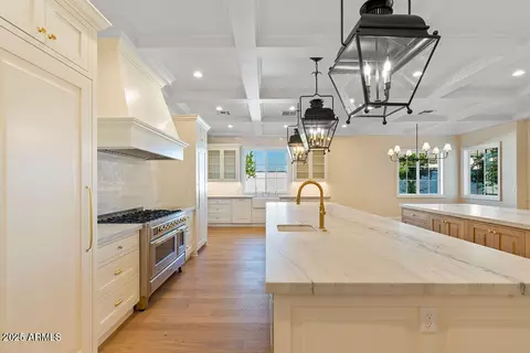 Kitchen - 2495 E Superstition Dr, Gilbert, AZ 85297 photo 3 of 10