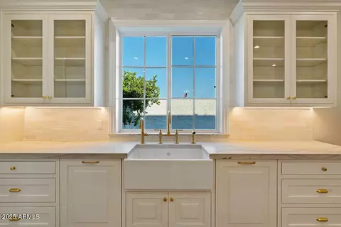 Kitchen - 2495 E Superstition Dr, Gilbert, AZ 85297 photo 8 of 10