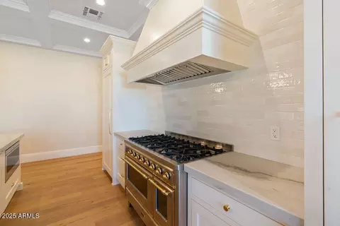 Kitchen - 2495 E Superstition Dr, Gilbert, AZ 85297 photo 6 of 10