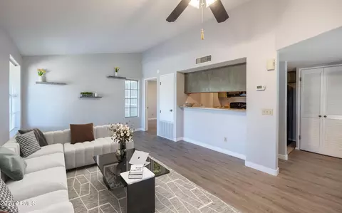 1333 E Morten Ave #202, Phoenix, AZ 85020