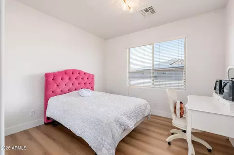 Bedroom - 3817 E Tracker Trl, Phoenix, AZ 85050 photo 5 of 8