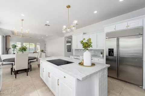 Kitchen - 3817 E Tracker Trl, Phoenix, AZ 85050 photo 4 of 5