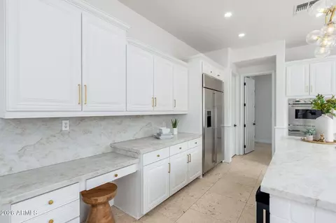 Kitchen - 3817 E Tracker Trl, Phoenix, AZ 85050 photo 5 of 5