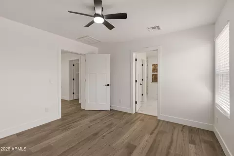 5745 N 13th Pl, Phoenix, AZ 85014 photo 16