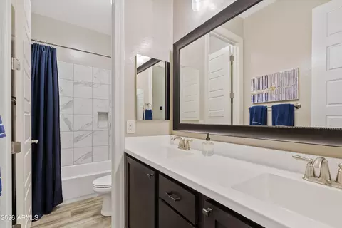 Bath - 3325 E Knoll St, Mesa, AZ 85213 photo 6 of 7