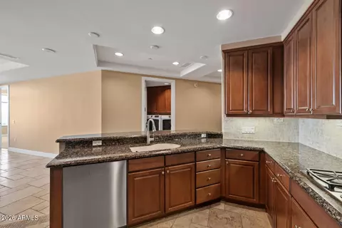 Kitchen - 2211 E Camelback Rd #604, Phoenix, AZ 85016 photo 1 of 2