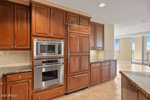 Kitchen - 2211 E Camelback Rd #604, Phoenix, AZ 85016 photo 2 of 2