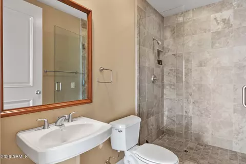Bath - 2211 E Camelback Rd #604, Phoenix, AZ 85016 photo 1 of 3