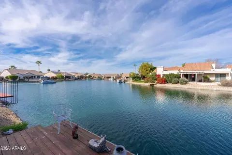 8746 W Lisbon Ln W, Peoria, AZ 85381