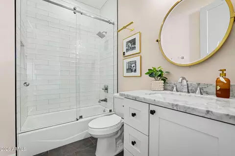 Bath - 4233 E Fairmount Ave, Phoenix, AZ 85018 photo 1 of 11