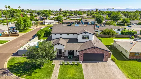 View/Area - 4233 E Fairmount Ave, Phoenix, AZ 85018 photo 1 of 8