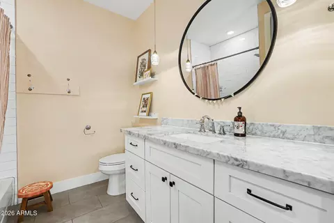 Bath - 4233 E Fairmount Ave, Phoenix, AZ 85018 photo 8 of 11