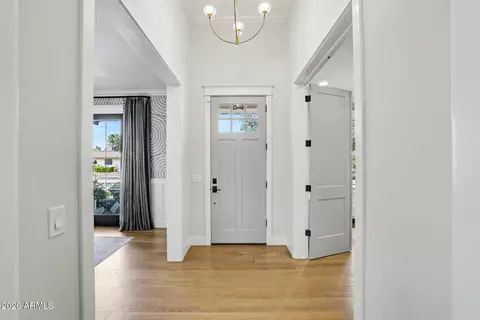 Entry Way - 4233 E Fairmount Ave, Phoenix, AZ 85018 photo 1 of 6