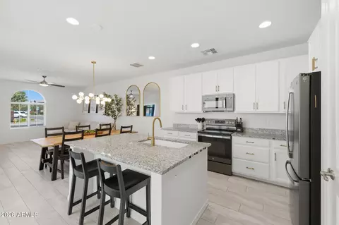 2560 S Betty St, Gilbert, AZ 85295