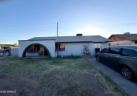 2102 N 50th Ln, Phoenix, AZ 85035