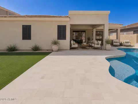 Exterior - 5242 E Herrera Dr, Phoenix, AZ 85054 photo 6 of 6