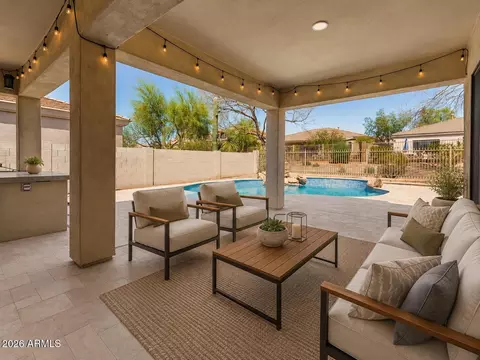 Exterior - 5242 E Herrera Dr, Phoenix, AZ 85054 photo 5 of 6