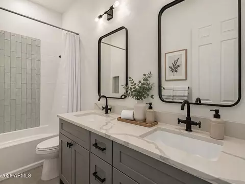 Bath - 5242 E Herrera Dr, Phoenix, AZ 85054 photo 1 of 3