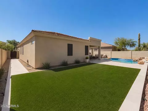 Exterior - 5242 E Herrera Dr, Phoenix, AZ 85054 photo 4 of 6