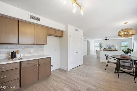 Kitchen - 4344 E Meadow Dr, Phoenix, AZ 85032 photo 5 of 6