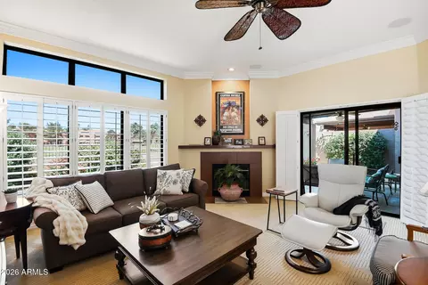 Living - 4116 E Paradise Dr, Phoenix, AZ 85028 photo 1 of 2