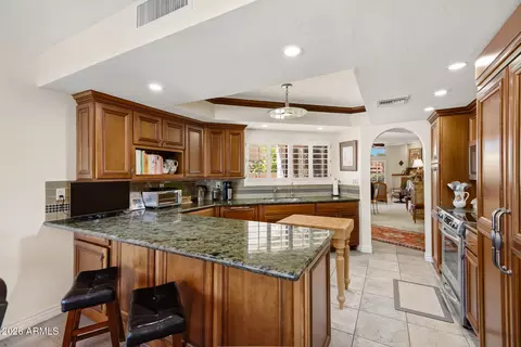 Kitchen - 4116 E Paradise Dr, Phoenix, AZ 85028 photo 2 of 2