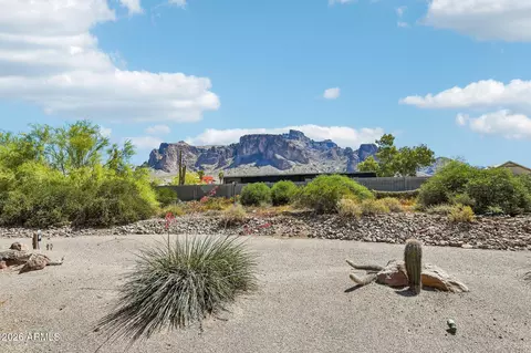 Exterior - 1547 N Val Vista Rd, Apache Junction, AZ 85119 photo 10 of 14