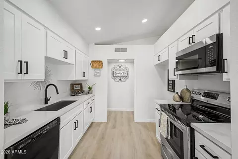 3660 W Bluefield Ave, Glendale, AZ 85308