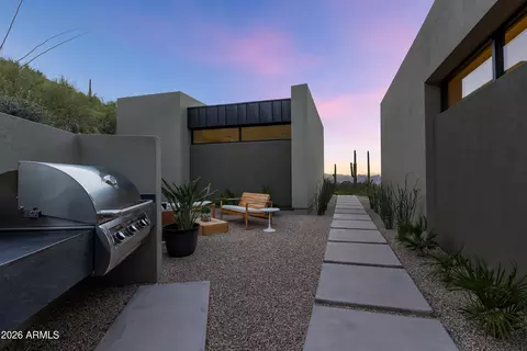 Exterior - 4375 W Cush Canyon Loop, Marana, AZ 85658 photo 5 of 9