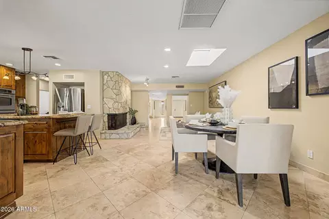 Dining - 5843 N 46th St, Phoenix, AZ 85018 photo 4 of 4