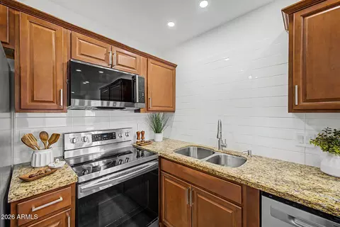Kitchen - 3719 W Evans Dr, Phoenix, AZ 85053 photo 3 of 3