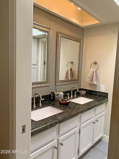 Bath - 4914 E Siesta Dr #2, Phoenix, AZ 85044 photo 3 of 4