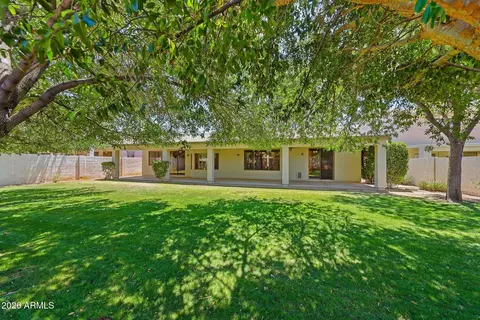 8216 W Crocus Dr, Peoria, AZ 85381