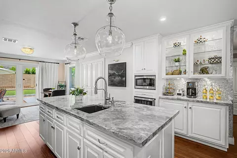 Kitchen - 3628 E Fairmount Ave, Phoenix, AZ 85018 photo 4 of 6