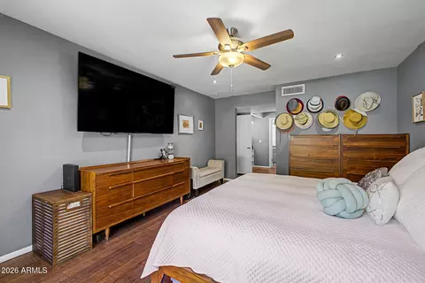 Bedroom - 4316 E Piccadilly Rd, Phoenix, AZ 85018 photo 3 of 3