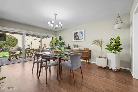 Dining - 4316 E Piccadilly Rd, Phoenix, AZ 85018 photo 1 of 3