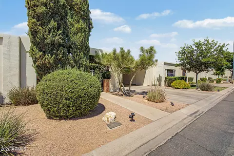 Exterior - 4316 E Piccadilly Rd, Phoenix, AZ 85018 photo 3 of 10