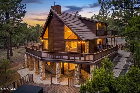 2763 Chandelle Ln, Overgaard, AZ 85933