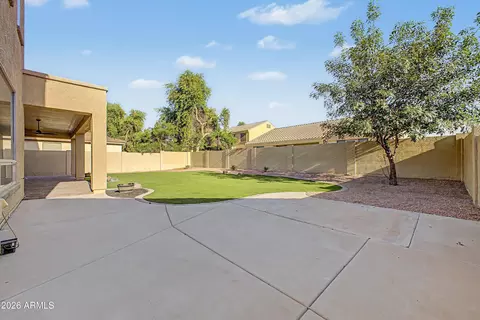 Exterior - 1391 E Bluebird Dr, Gilbert, AZ 85297 photo 4 of 5