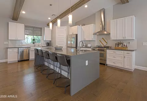 Kitchen - 215 E Ashwood Pl, Phoenix, AZ 85012 photo 1 of 2