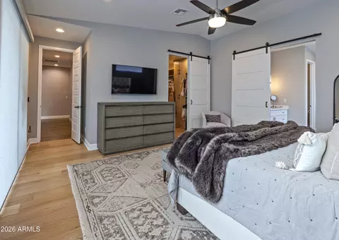 Bedroom - 215 E Ashwood Pl, Phoenix, AZ 85012 photo 2 of 6