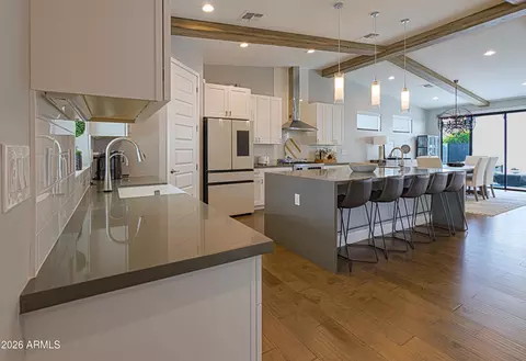 Kitchen - 215 E Ashwood Pl, Phoenix, AZ 85012 photo 2 of 2