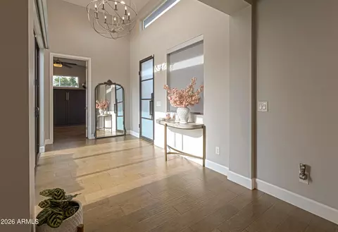 Entry Way - 215 E Ashwood Pl, Phoenix, AZ 85012 photo 2 of 5