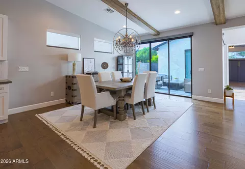 Dining - 215 E Ashwood Pl, Phoenix, AZ 85012 photo 1 of 1