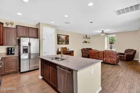 Kitchen - 3705 E Perkinsville St, Gilbert, AZ 85295 photo 6 of 6