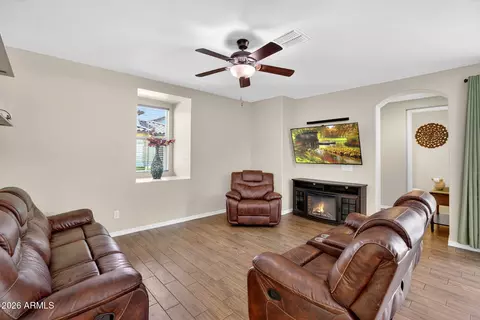 Living - 3705 E Perkinsville St, Gilbert, AZ 85295 photo 1 of 2